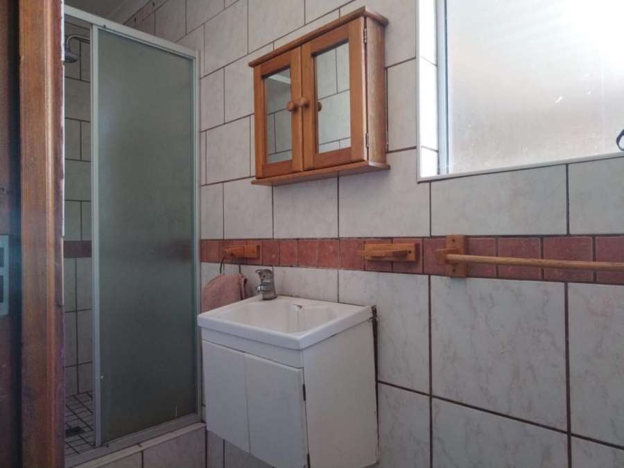 6 Bedroom Property for Sale in Bluewater Bay Western Cape